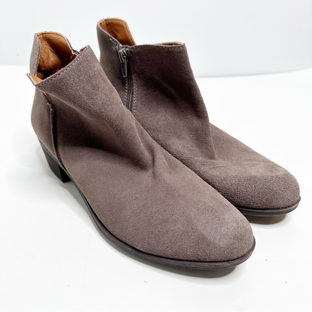 Lucky Brand Banterr Brown Suede Ankle Booties Size 9
